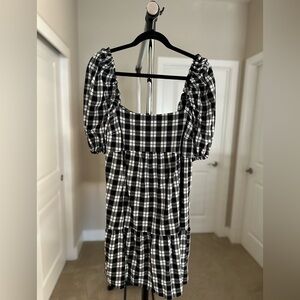 Women’s Divided By H&M Black & White Plaid Puff-Sleeve Knee-Length Dress Size L